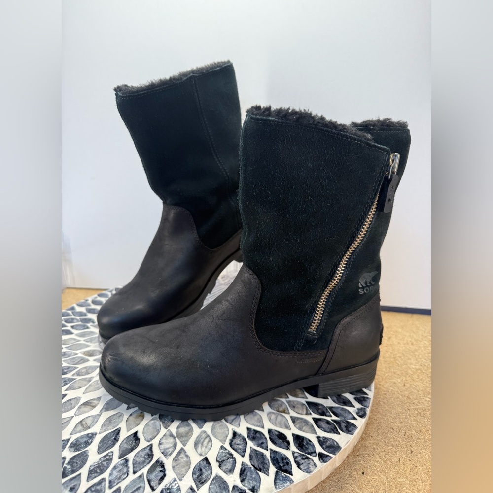 Sorel Emilie Foldover Women's Black shearling Winter snow Boots 9 - Picture 3 of 16